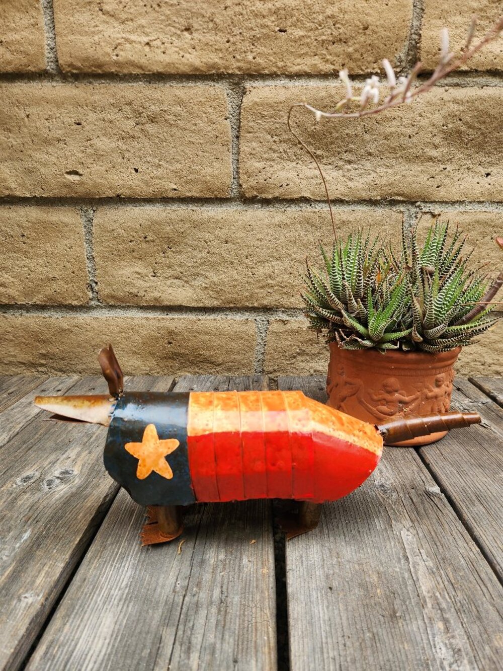 12.5" Texas/Western Armadillo Metal Yard Art Home Decor
